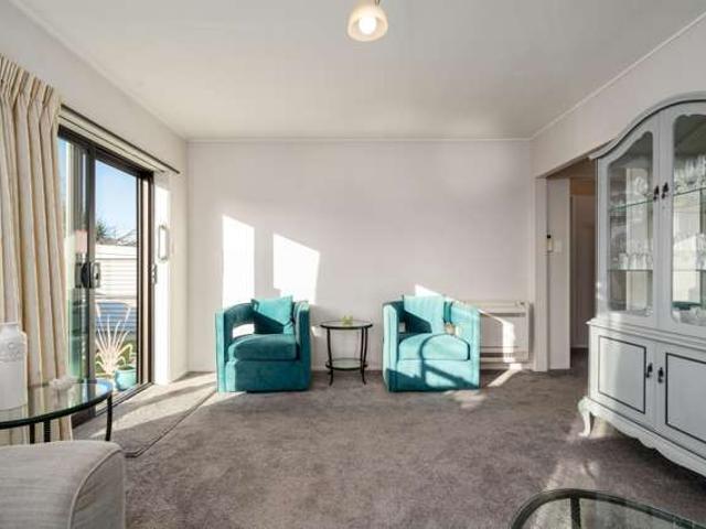 2/208 Grimseys Road, Redwood, Christchurch City