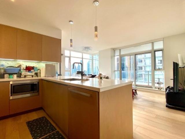 2208 6 Nelson Avenue, Burnaby, BC, V5H 0E8 Single Family Property For Sale | Listing ID R3142 | Royal LePage