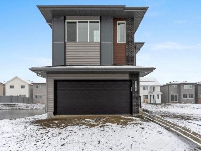 2209 A Street, Edmonton, AB, T6M 3J3 house for sale | Listing ID E4477 | Royal LePage