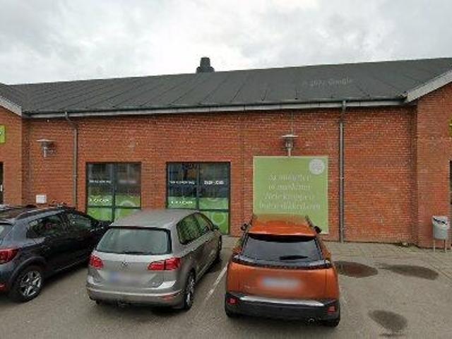 2200 m2 lager, produktion til leje i Haslev