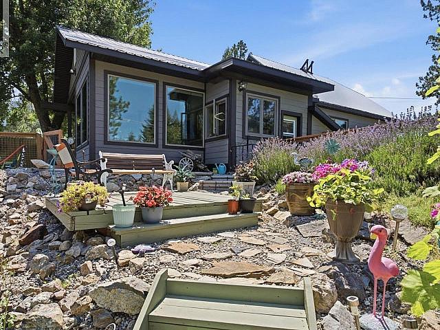 2200 Almond Gardens Road Grand Forks, British Columbia