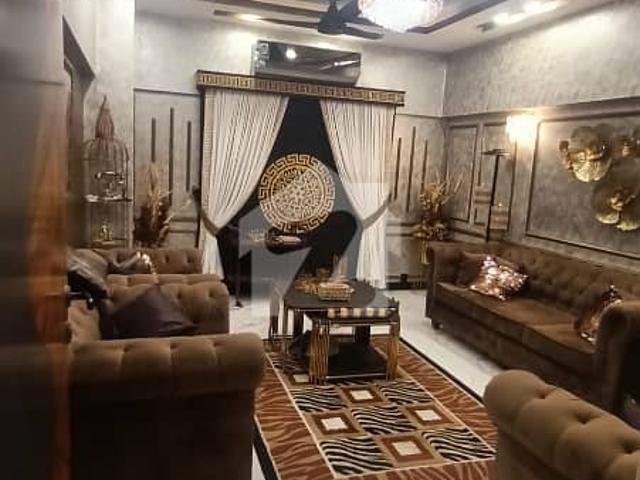 2200 Square Feet Flat Up For sale In Jinnah Avenue