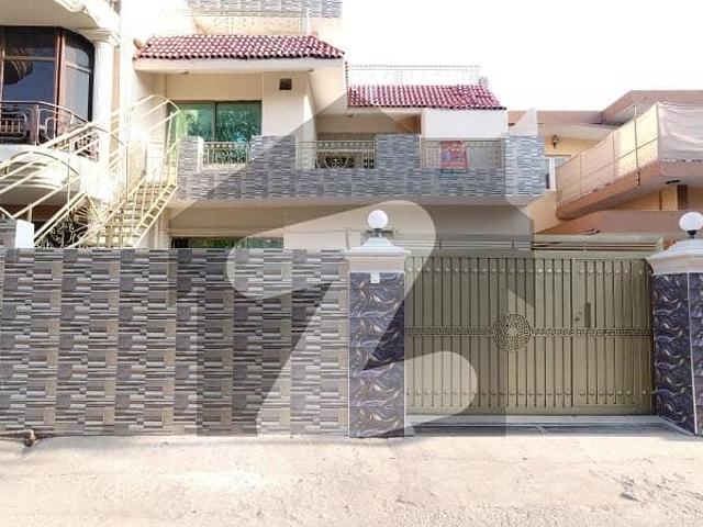 2200 Square Feet Spacious House Is Available In G 6 For Sale