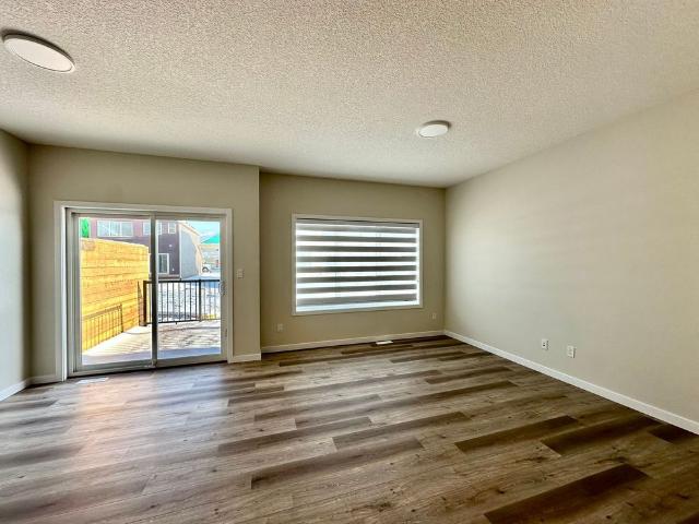 2201 Muckleplum Crescent Upper