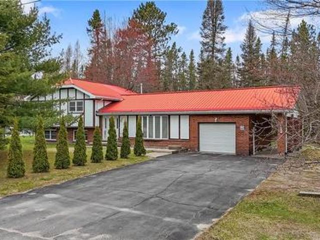 2201 Lee Valley Road, Espanola, ON, P5E 1P7 house for sale | Listing ID 2128 | Royal LePage