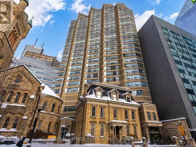 2201 71 Simcoe Street, Toronto, ON, M5J 2S9 condo for sale | Listing ID C11981 | Royal LePage