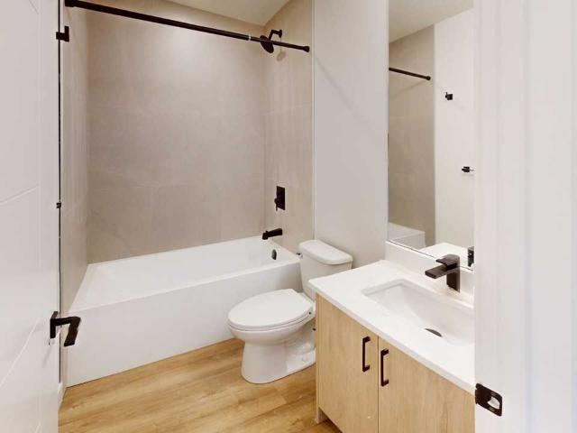 2202R 35 Street Southwest 1 Bedroom Apartment for Rent at 2202R 35 St Sw, Calgary, AB T3E 2X8 Killarney