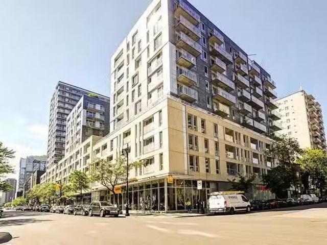 220 1414 Rue Chomedey, Montréal Ville Marie, QC, H3H 0A2 c.