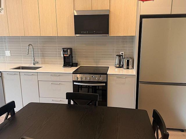 220 1529 Oxford Street Vancouver, British Columbia