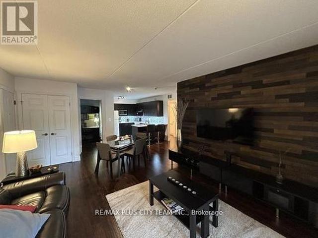 220 2030 Cleaver Avenue, Burlington, ON, L7M 4C3 lease for lease | Listing ID W13491 | Royal LePage