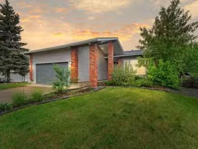 220 Greystone Terrace, Sherwood Park, AB, T8A 3E8 house for.