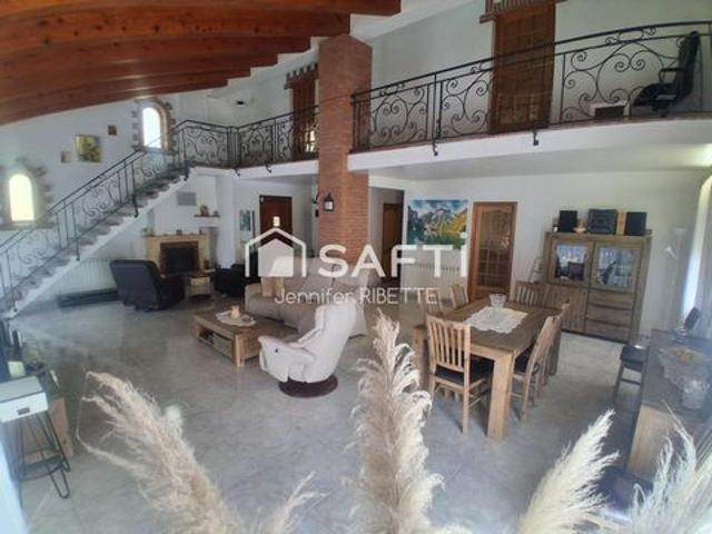 220 m² hab, 150 m²sous sol, vue Albères