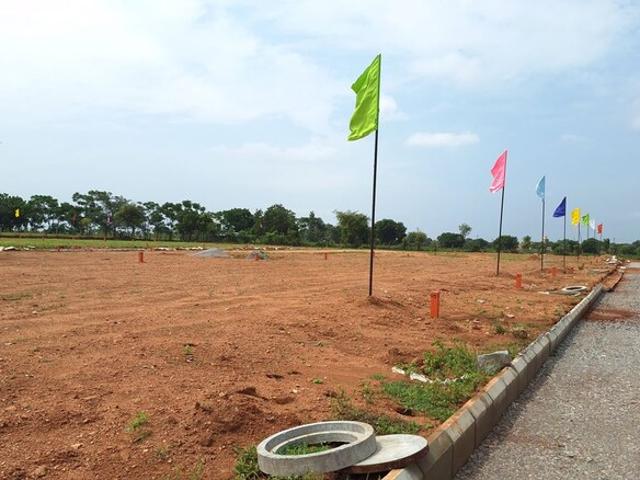 220 Sq.Yd. Plot in Nadergul Hyderabad Listing ID: #10088