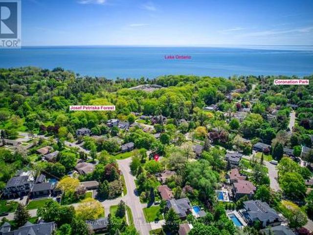220 Woodhaven Park Drive, Oakville, ON, L6L 4K8 house for sale | Listing ID W13449 | Royal LePage
