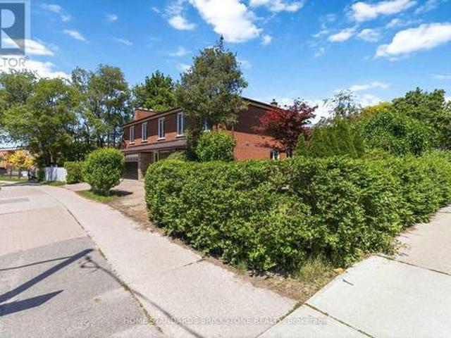 220 Torresdale Avenue, Toronto, ON, M2R 3E8 house for sale | Listing ID C13546 | Royal LePage