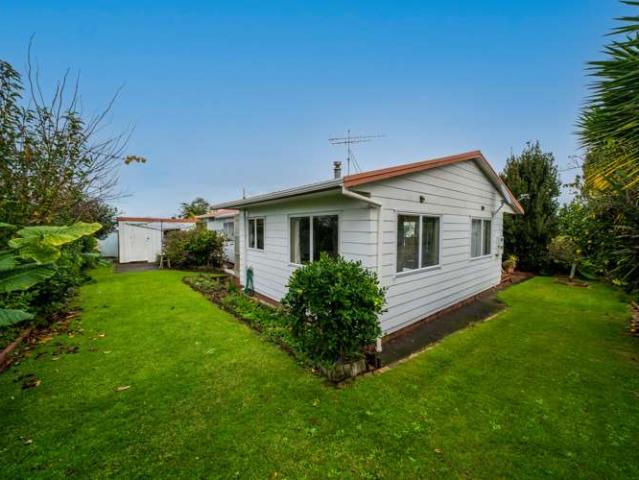 2/20 Tironui Station Road East, Takanini, Papakura