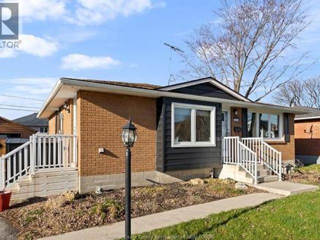 220 Victory, Lasalle, ON, N9J 1V6 house for sale | Listing ID 26011 | Royal LePage