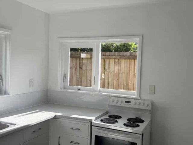 220m to UC STUDENT PROPERTY 4 BEDROOMS & 2 BATHROOMS ON HINAU