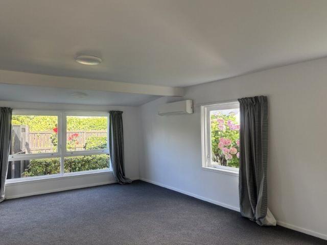 220m to UC STUDENT PROPERTY 4 BEDROOMS & 2 BATHROOMS – ON HINAU
