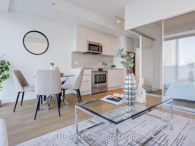 2214 25 Richmond Street E, Toronto | Sold, C12799 | Condos. Ca