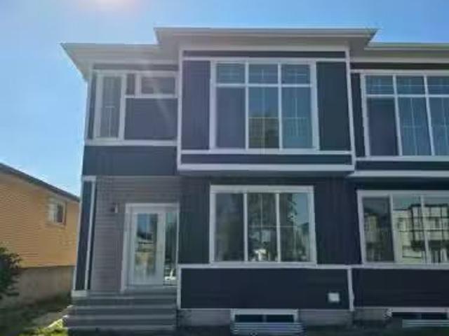 2217 42 Street Se, Calgary, AB, T2B 1G4 house for sale List.