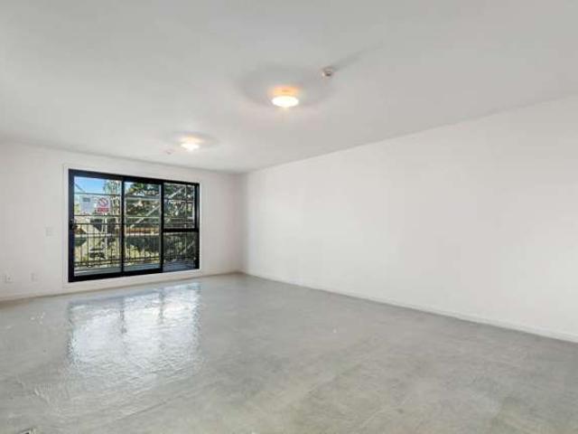 2/219 Onewa Road, Birkenhead, North Shore City