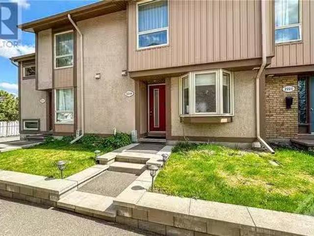 2219 Stonehenge Crescent, Ottawa, ON, K1B 4N7 townhouse for.