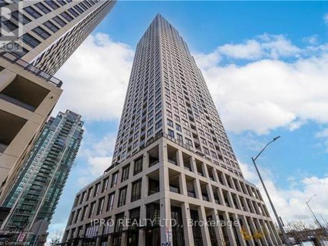 2210 36 Elm Dr W Drive, Mississauga, ON, L5B 0N3 condo for sale | Listing ID W12152 | Royal LePage