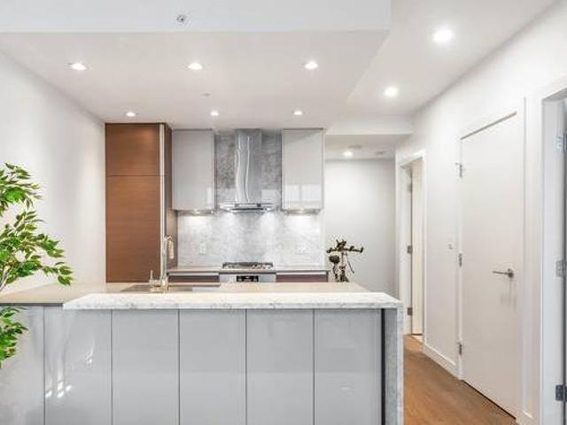 22116098 Station Street Burnaby BC Apt Condo For Sale REW