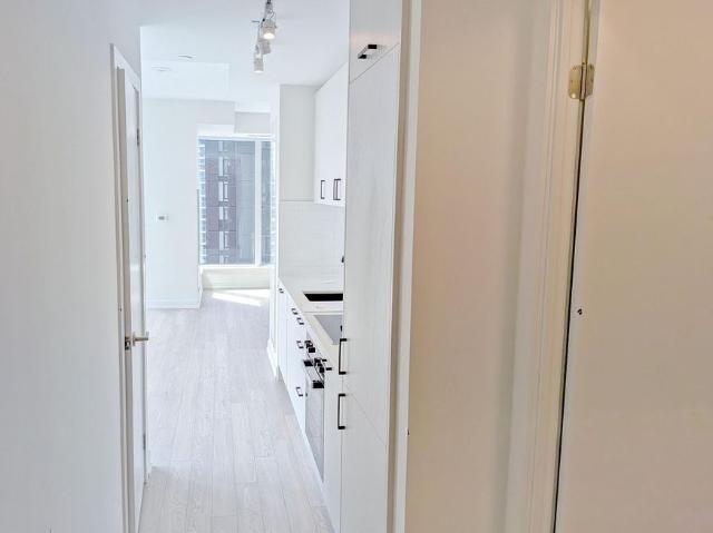 2211 5 Quarrington Lane