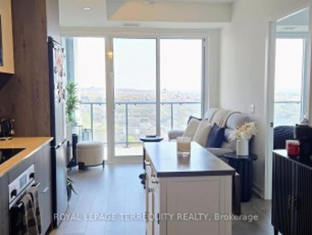 2213 5 Defries Street, Toronto, ON, M5A 0W7 condo for sale | Listing ID C13120 | Royal LePage