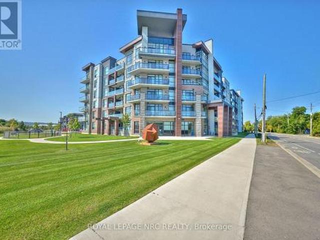 221 600 North Service Road, Hamilton Lakeshore, ON, L8E 0L2 condo for sale | Listing ID X13522 | Royal LePage