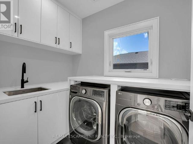 221 MORDEN ROAD E, Canada, Oakville