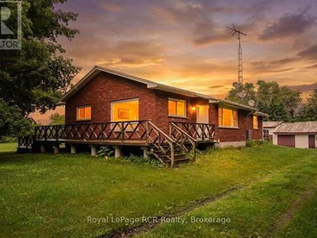 221 Queen Street, Chatham Kent Highgate, ON, N0P 1T0 house for sale | Listing ID X13494 | Royal LePage