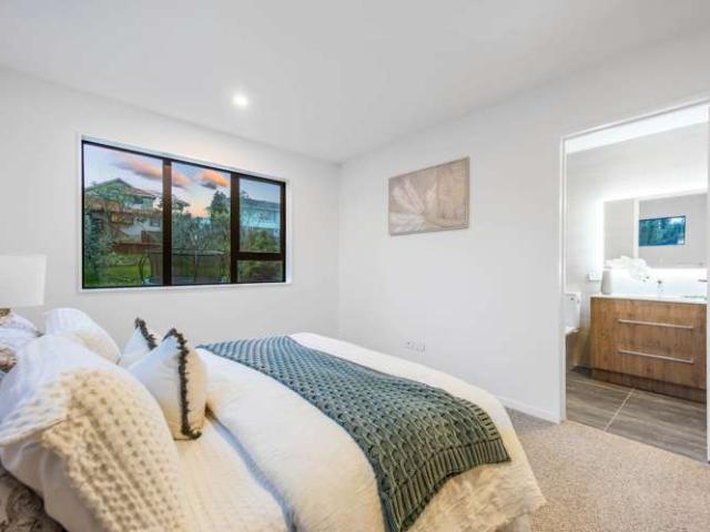22/24 A&B Arataki Views Way, Glen Eden, Waitakere City
