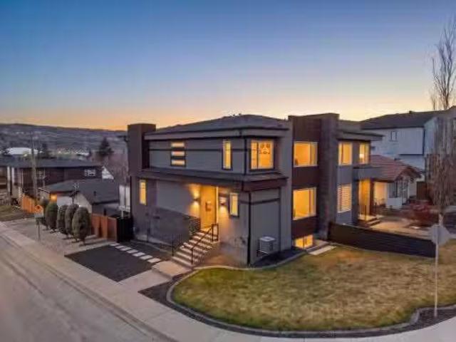 2227 47 Street Nw, Calgary, AB, T3B 6E1 house for sale List.