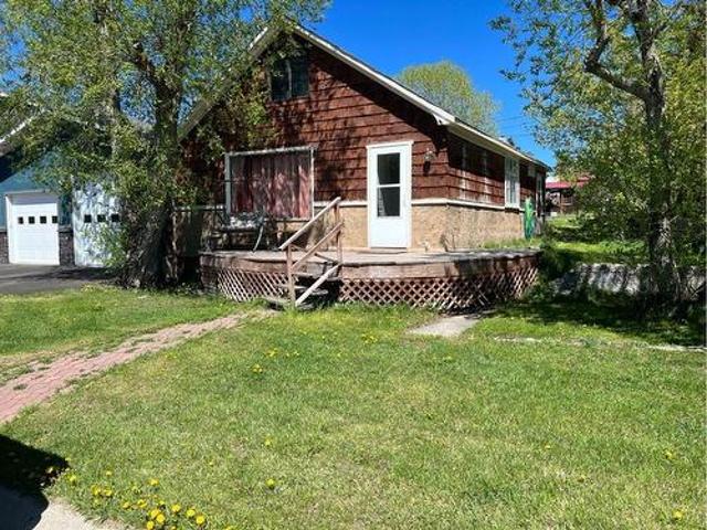 2222 Street, Bellevue, AB, T0K 0C0 house for sale | Listing ID A2184 | Royal LePage