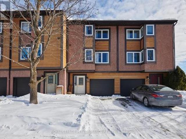 222 Huntridge, Ottawa, ON, K1V 9J3 townhouse for sale | Listing ID X11982 | Royal LePage