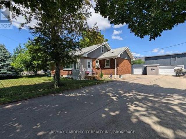 222 Ridgeway Road, Fort Erie Crystal Beach, ON, L0S 1B0 house for sale | Listing ID X13175 | Royal LePage