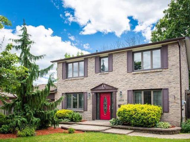 2234 Belgrave Court Burlington ON L7P 3R5