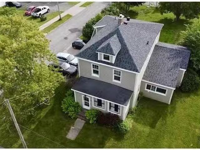 223 Mitchell Street, New Glasgow, NS, B2H 1H7 house for sale.