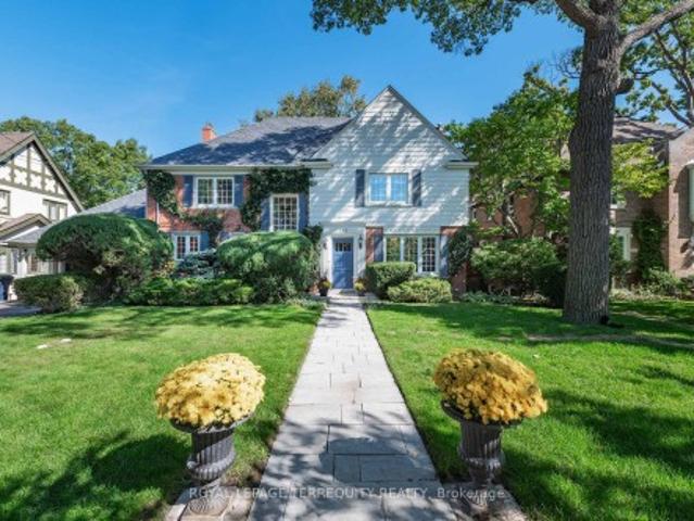 223 Riverside Drive, Toronto, ON, M6S 4A8 house for sale | Listing ID W13074 | Royal LePage
