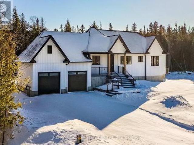 2244 Champlain Road, Tiny, ON, L9M 1R2 house for sale | Listing ID S12076 | Royal LePage