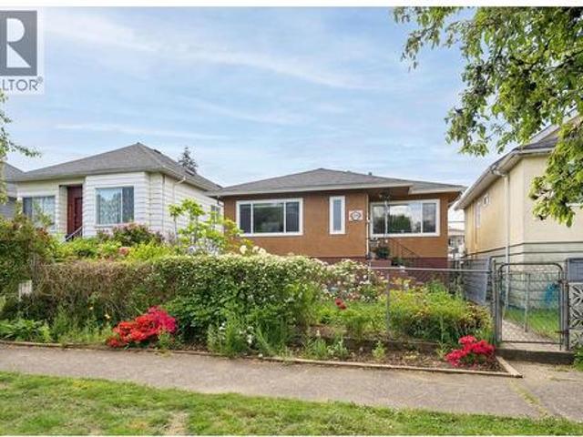 2248 Mannering Avenue, Vancouver, BC, V5N 3C4 house for sale | Listing ID R3123 | Royal LePage