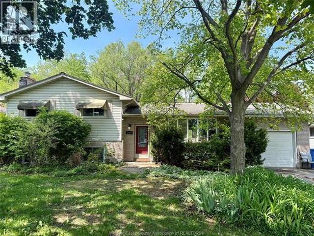 2240 Bondy Avenue, Lasalle, ON, N9H 1J2 house for sale | Listing ID 26011 | Royal LePage