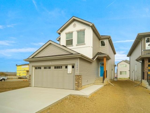 2241 A Street Nw, Edmonton, AB, T6M 1P7 house for sale | Listing ID E4500 | Royal LePage