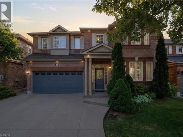 2241 Glazebrook Circle, Oakville, ON, L6M 5B5 house for sale | Listing ID 40848 | Royal LePage