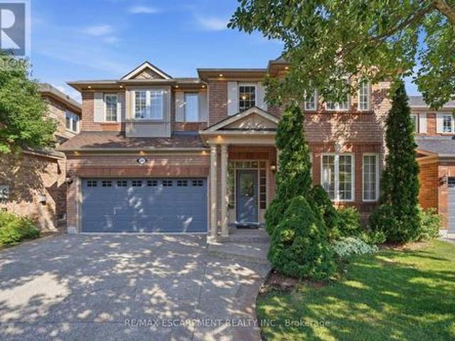2241 Glazebrook Circle, Oakville, ON, L6M 5B5 house for sale | Listing ID W13569 | Royal LePage
