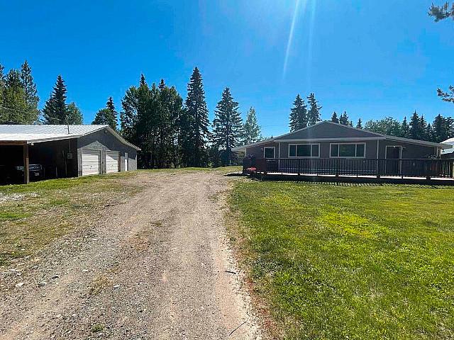 2243 Doyle Road, 150 Mile House