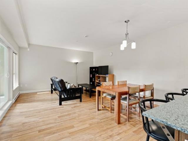 224 9 King George Boulevard, Surrey, BC, V3T 0C7 Single Family Property For Sale | Listing ID R3147 | Royal LePage